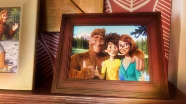 Bigfoot Family film trailer button